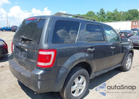 2009 Ford Escape Xlt z USA, uszkodzony, nr VIN 1FMCU93G49KD03777